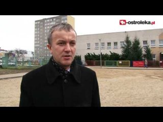 Nowy łącznik pieszy, chodniki oraz parking